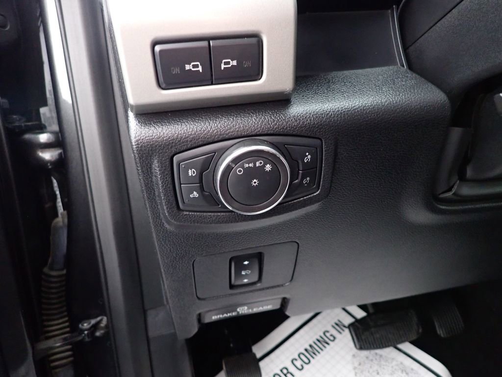 Used 2019 Ford F350 Lariat w/ Chrome Package image 8