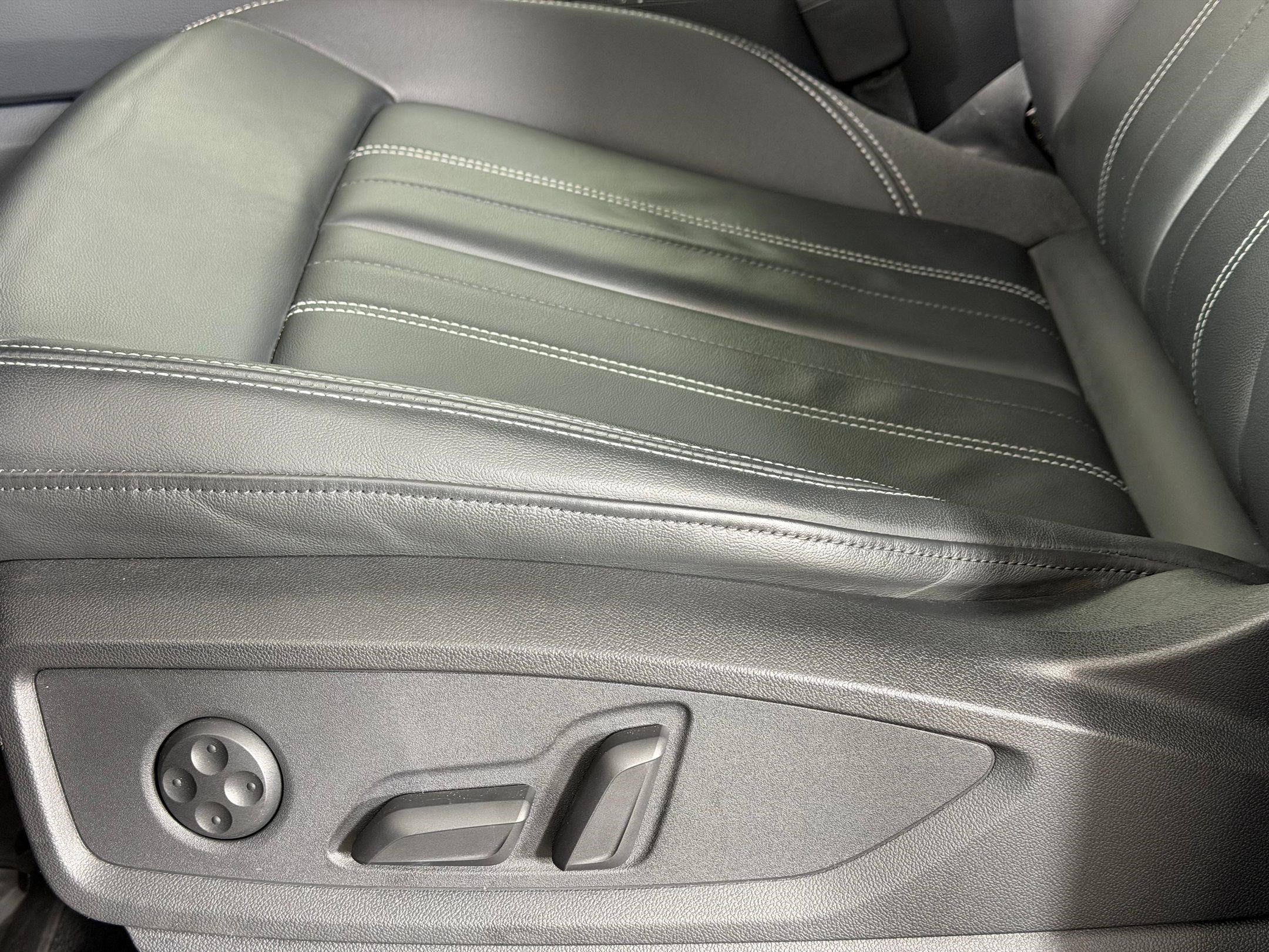 Certified 2023 Audi Q5 2.0T Premium w/ Convenience Package image 14