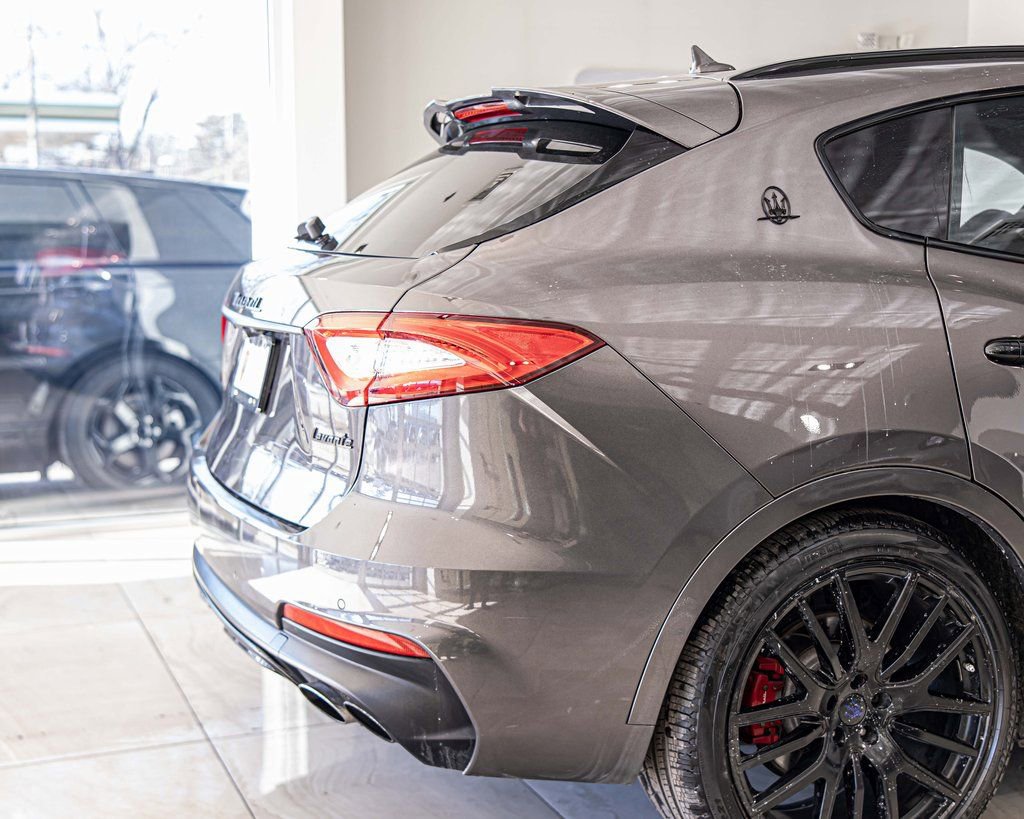 Used 2019 Maserati Levante S GranSport image 12