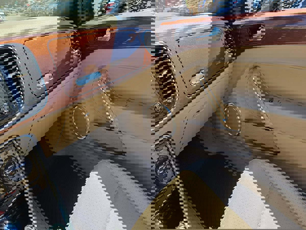 Used 2017 Volkswagen Beetle 1.8T SE FWD image 38