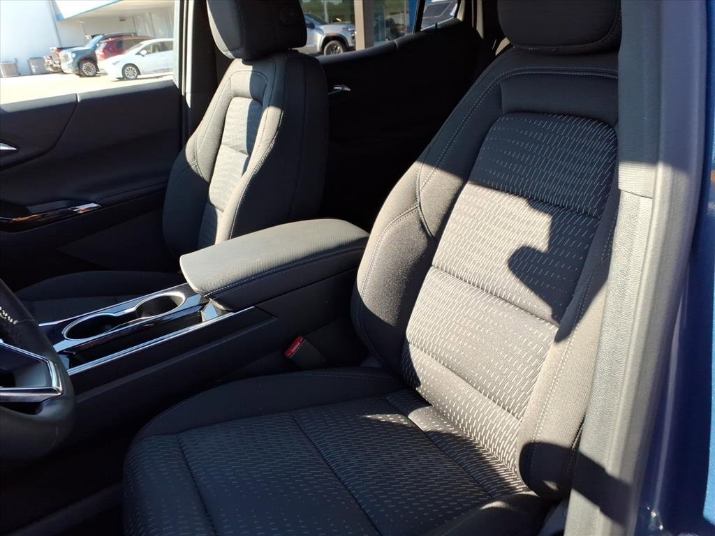 Used 2025 Chevrolet Equinox LT image 11