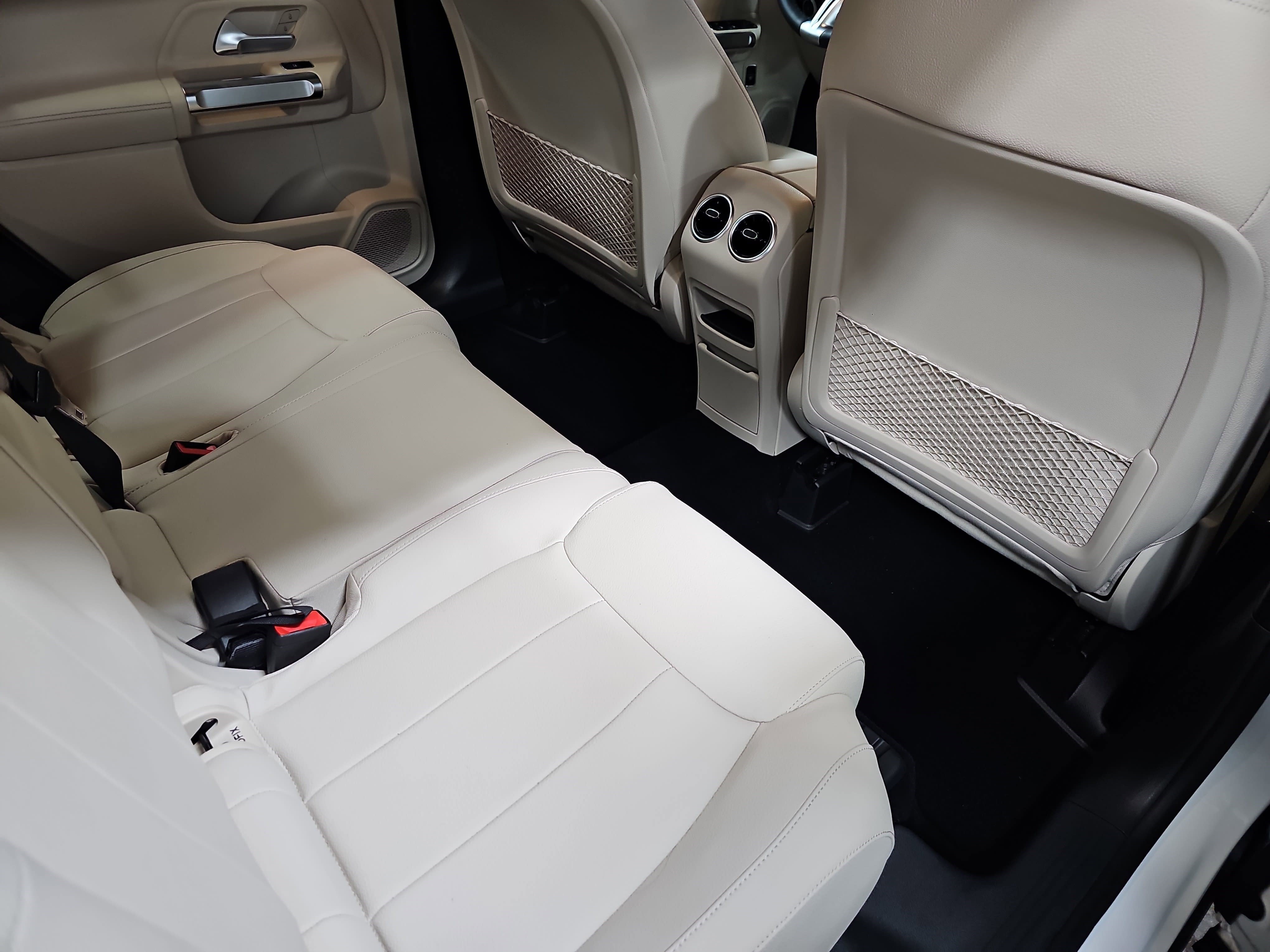 New 2025 Mercedes-Benz GLB 250 image 11