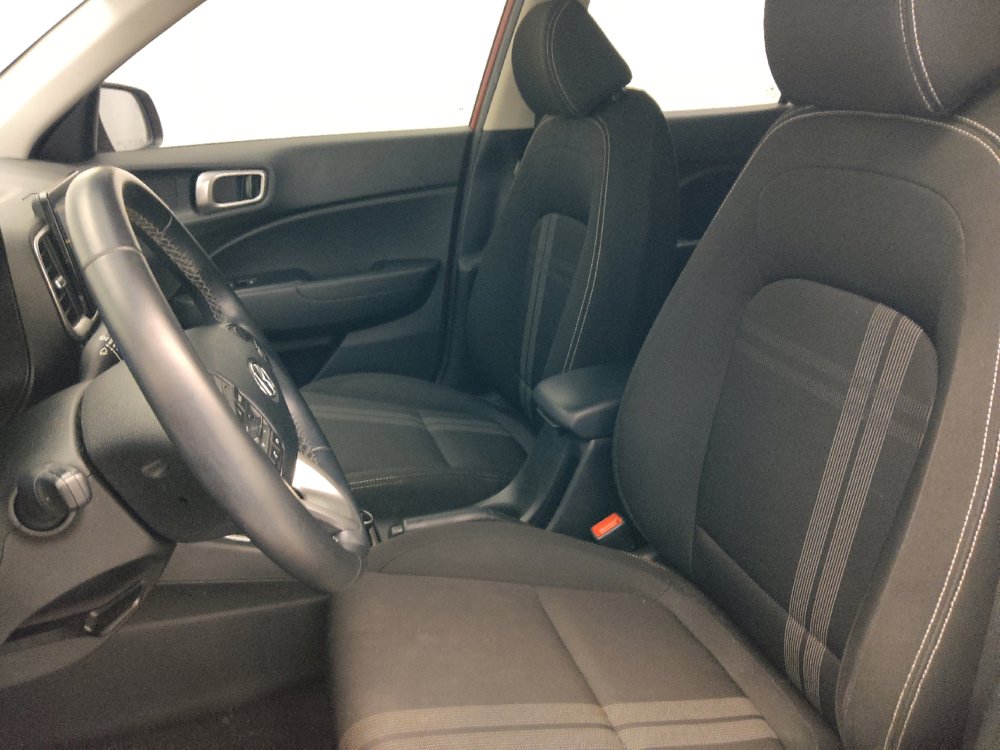 Used 2021 Hyundai Venue SEL FWD image 17