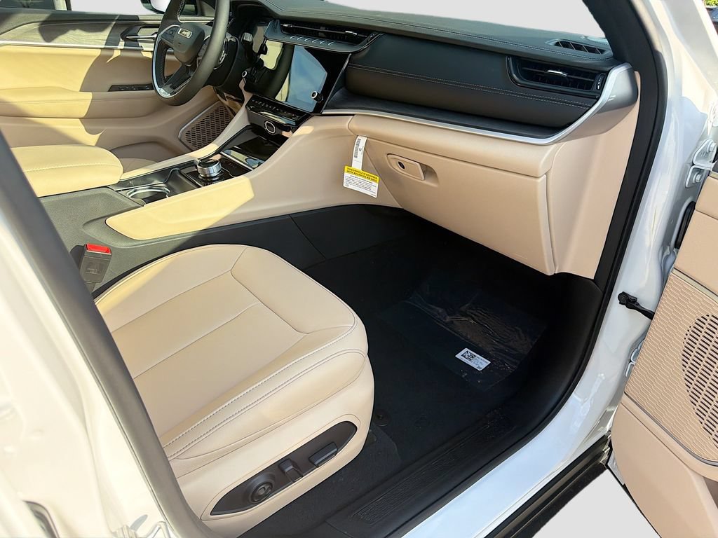 New 2026 Jeep Grand Cherokee Limited AWD/4WD image 14