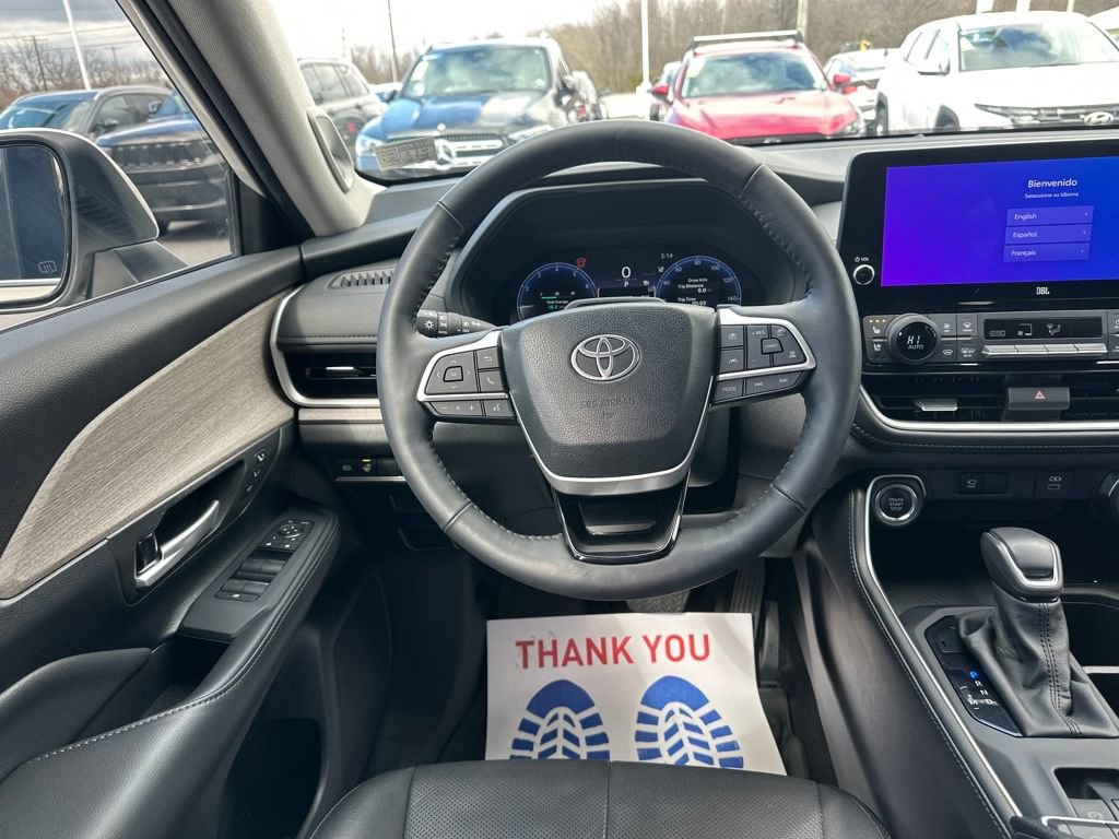 Used 2024 Toyota Grand Highlander Platinum image 18