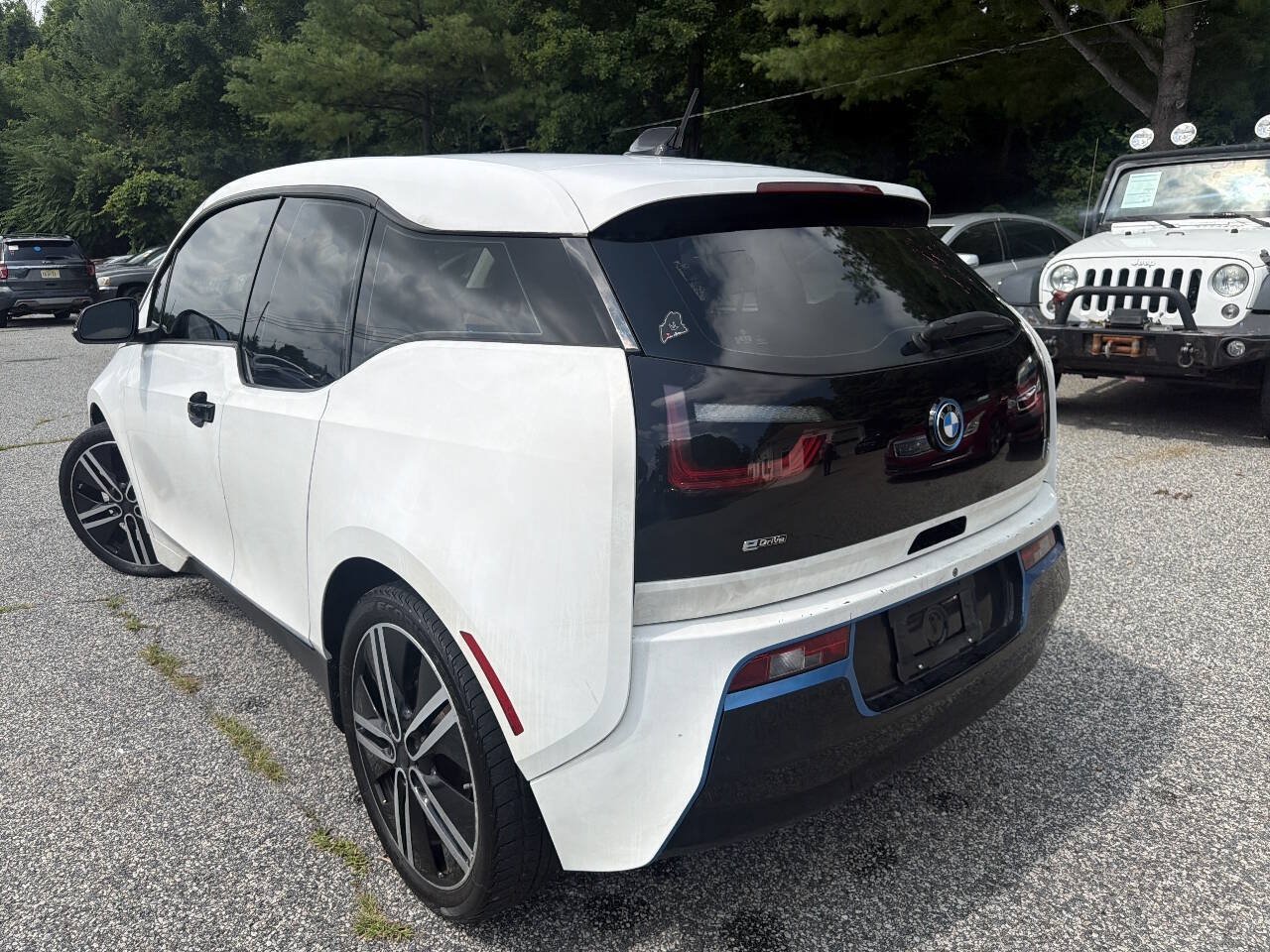 Used 2016 BMW i3 w/ Range Extender RWD image 8