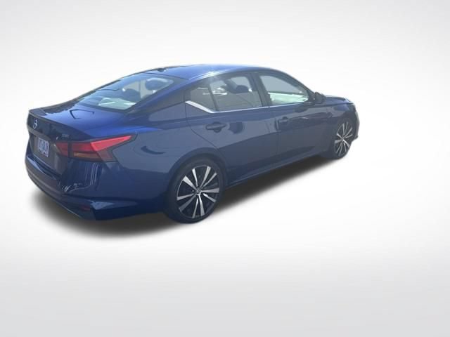 Used 2022 Nissan Altima 2.5 SR FWD image 2