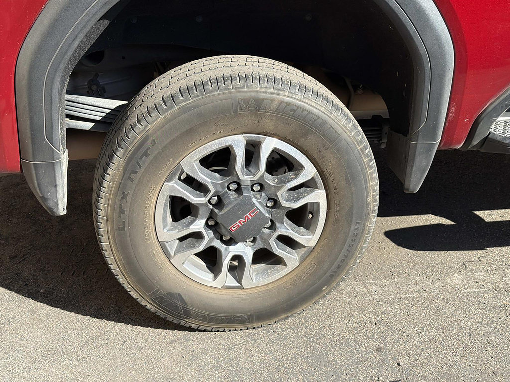 Used 2021 GMC Sierra 2500 AT4 AWD/4WD image 5