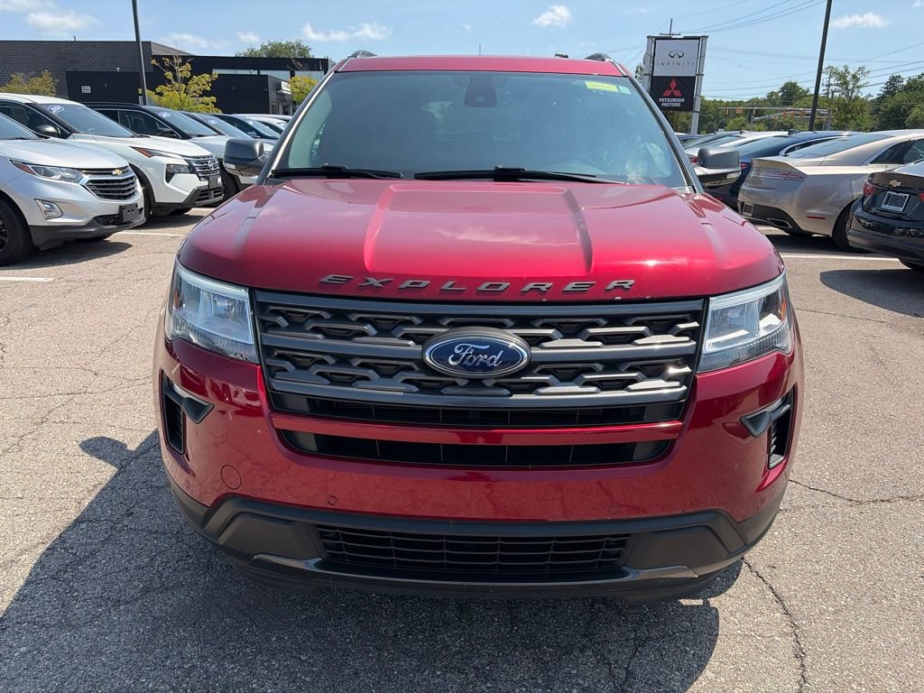 Used 2018 Ford Explorer XLT w/ Equipment Group 202A AWD/4WD image 2