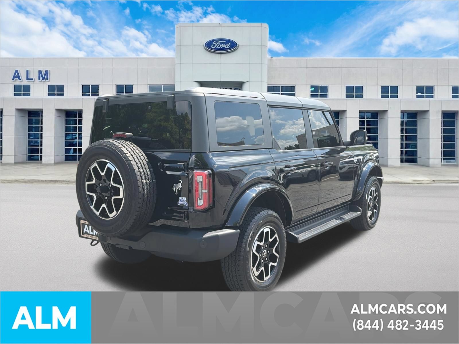 Used 2025 Ford Bronco Outer Banks AWD/4WD image 5