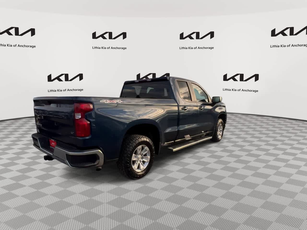 Used 2020 Chevrolet Silverado 1500 LT w/ All-Star Edition AWD/4WD image 8