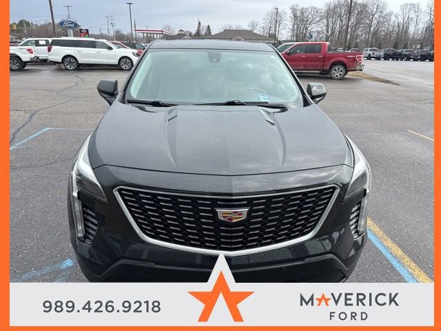 Used 2019 Cadillac XT4 Luxury w/ Cold Weather Package image 2