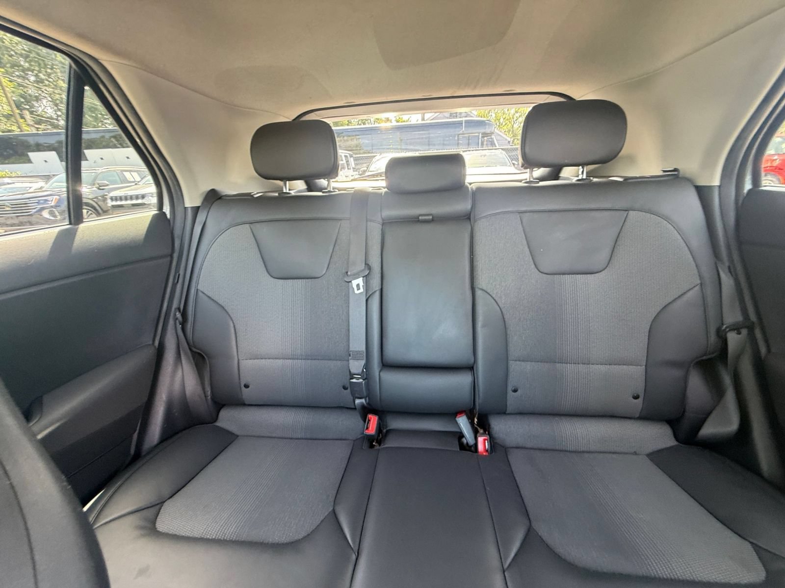 Used 2023 Kia Niro Wind FWD image 46