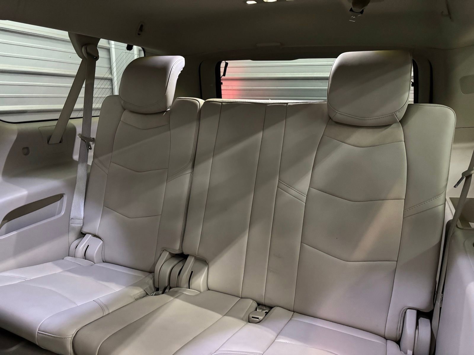 Used 2020 Cadillac Escalade ESV Luxury w/ Escalade Sport Edition image 28