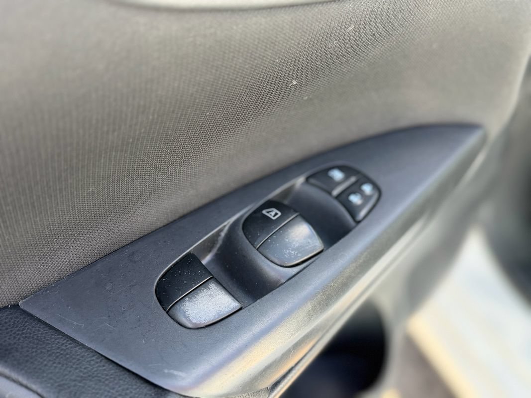 Used 2018 Nissan Sentra S FWD image 16