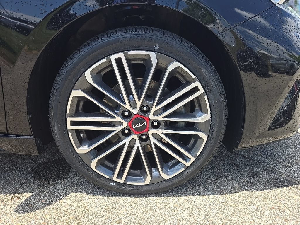 Certified 2022 Kia Forte GT w/ GT Technology Package FWD image 11