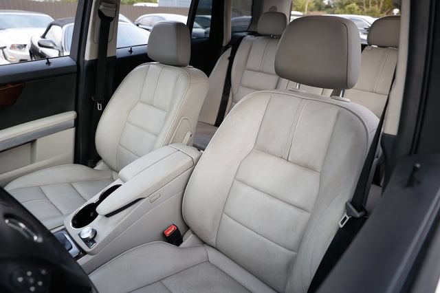 Used 2010 Mercedes-Benz GLK 350 2WD w/ Multimedia Pkg image 9