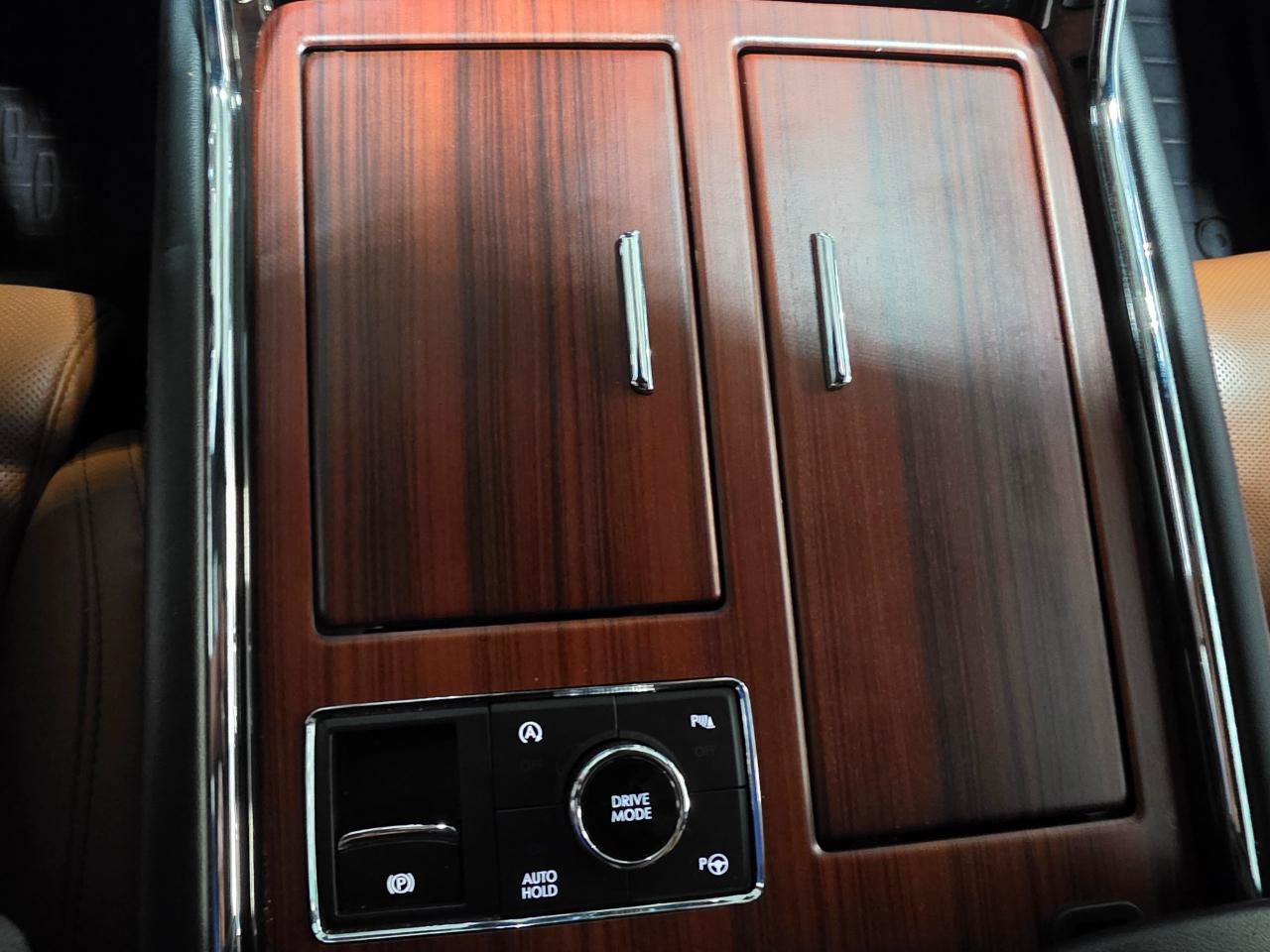 Used 2021 Lincoln Navigator Reserve AWD/4WD image 44