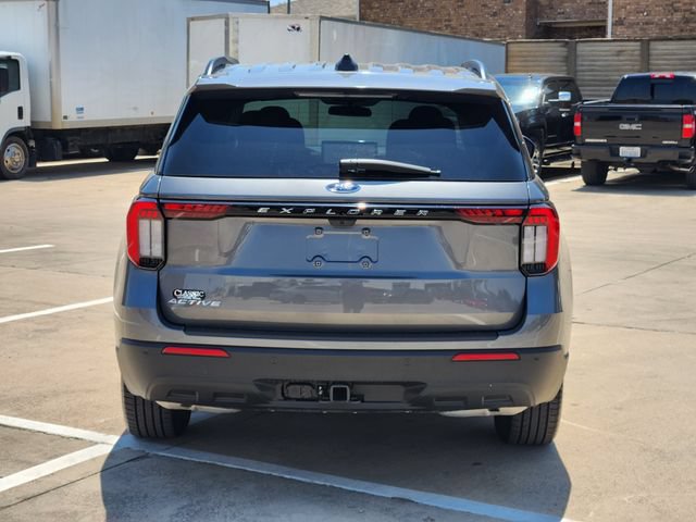 Used 2026 Ford Explorer Active RWD image 14