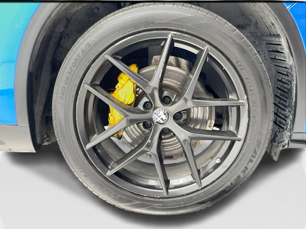 Used 2019 Alfa Romeo Stelvio Ti w/ Nero Edizione image 16