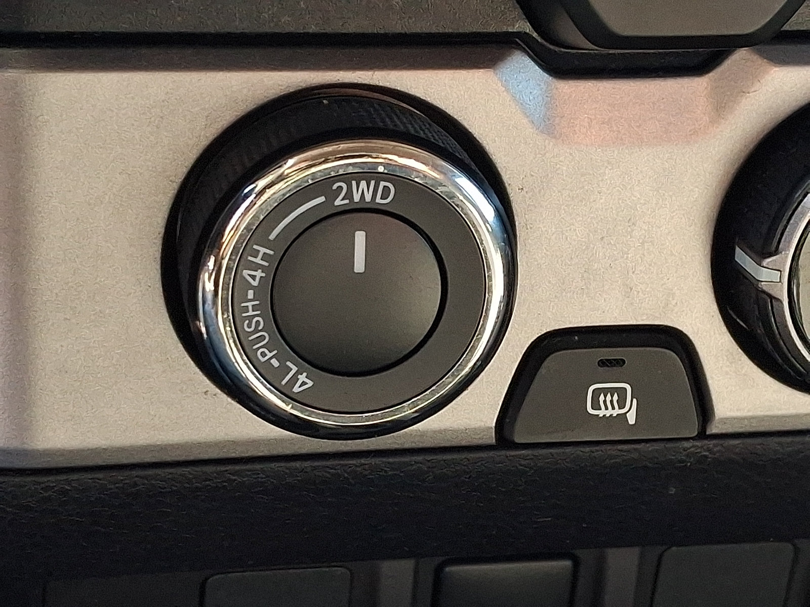 Used 2018 Toyota Tacoma SR5 AWD/4WD image 27