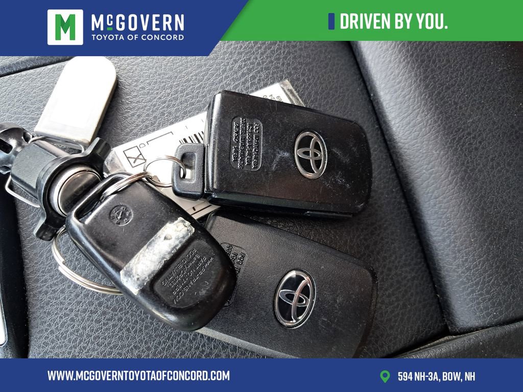 Used 2018 Toyota Highlander Limited Platinum AWD/4WD image 30