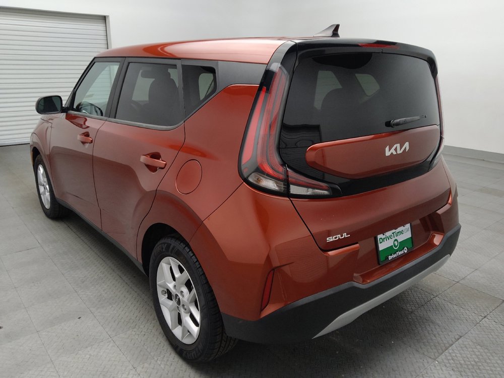 Used 2023 Kia Soul LX w/ LX Technology Package FWD image 5