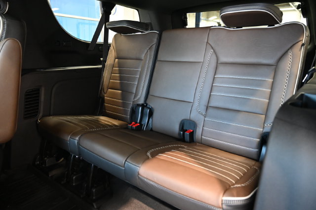 New 2026 GMC Yukon XL Denali Ultimate AWD/4WD image 15