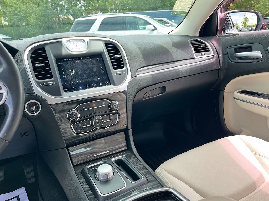 Used 2019 Chrysler 300 Touring w/ Driver Convenience Group RWD image 21