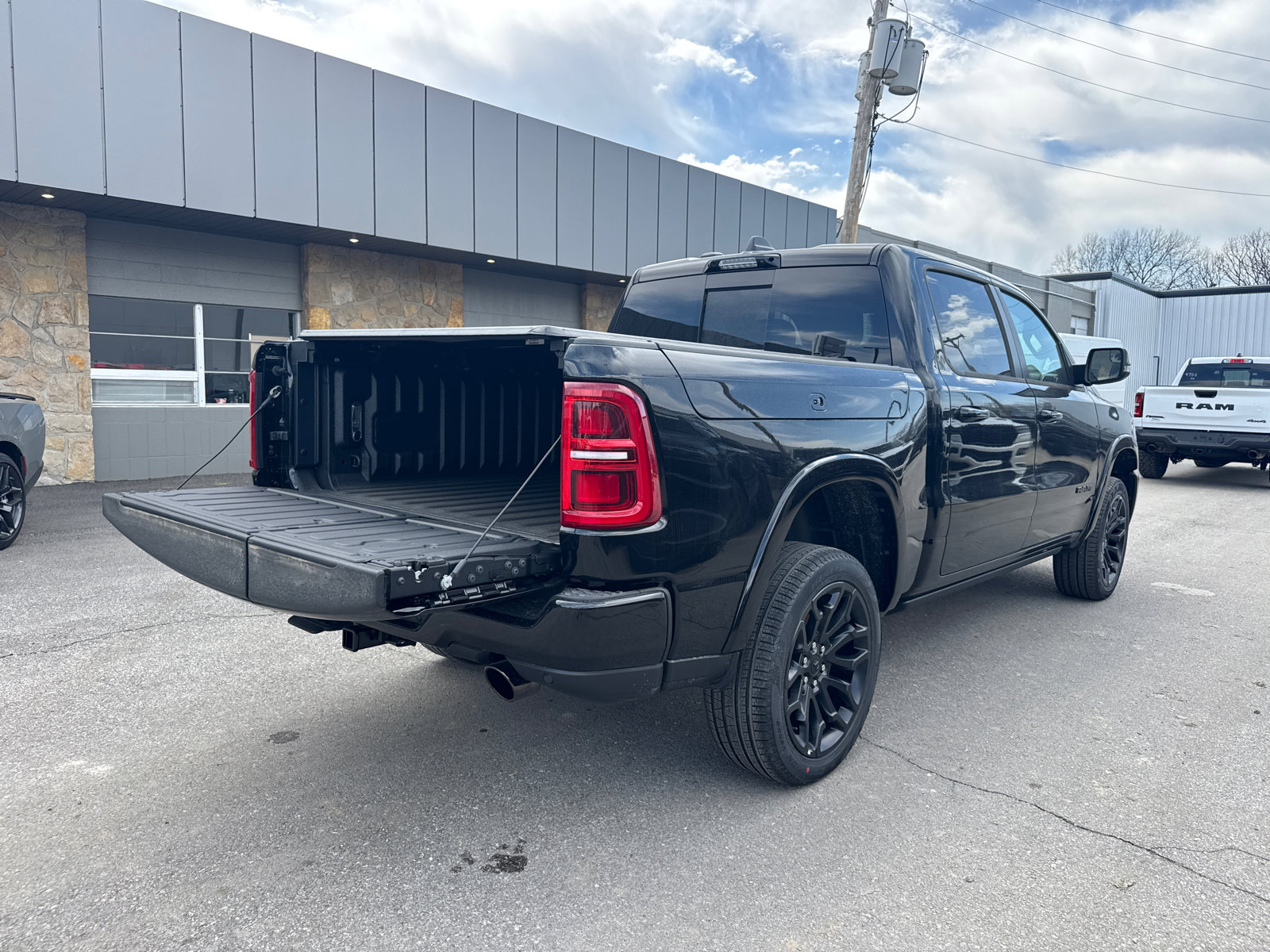 New 2026 RAM 1500 Limited image 18