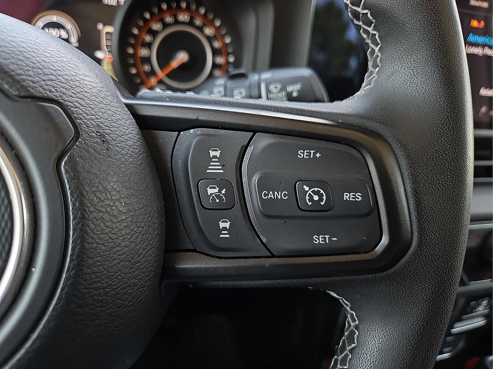 Used 2025 Jeep Wrangler Unlimited Rubicon AWD/4WD image 19