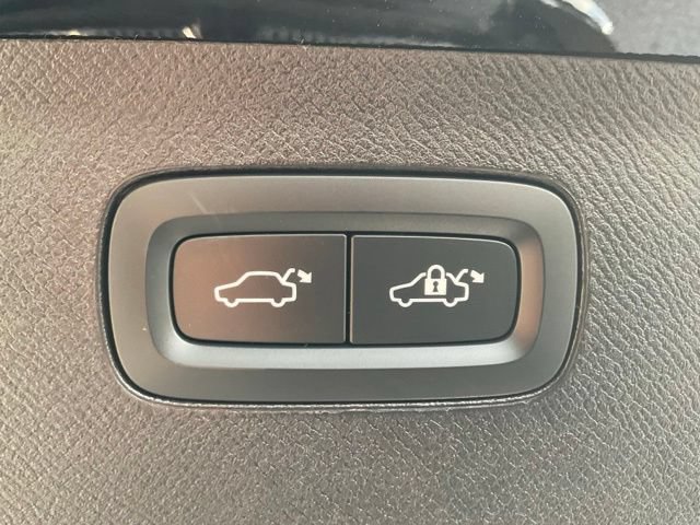 Certified 2024 Volvo XC90 B6 Plus AWD/4WD image 25