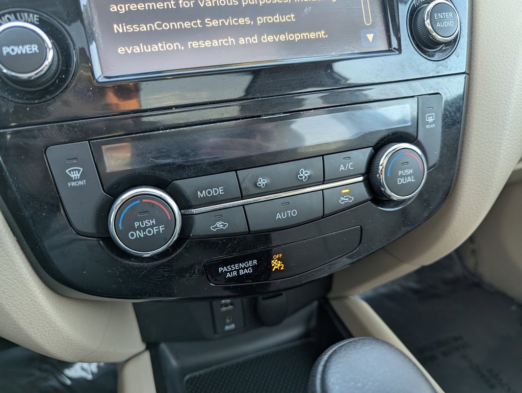 Used 2016 Nissan Rogue SL w/ SL Premium Package image 21