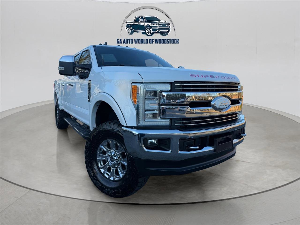 Used 2019 Ford F250 Lariat w/ Lariat Ultimate Package image 2
