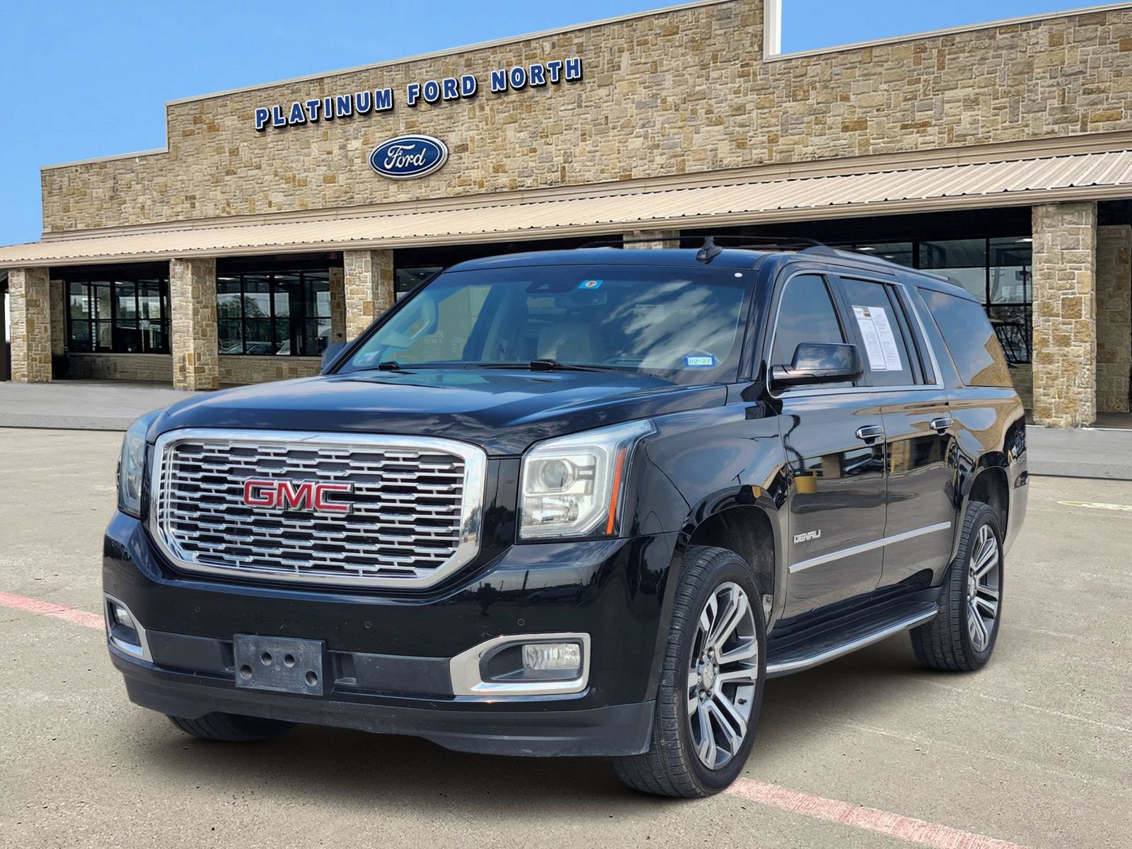 Used 2018 GMC Yukon XL Denali w/ Open Road Package AWD/4WD image 2
