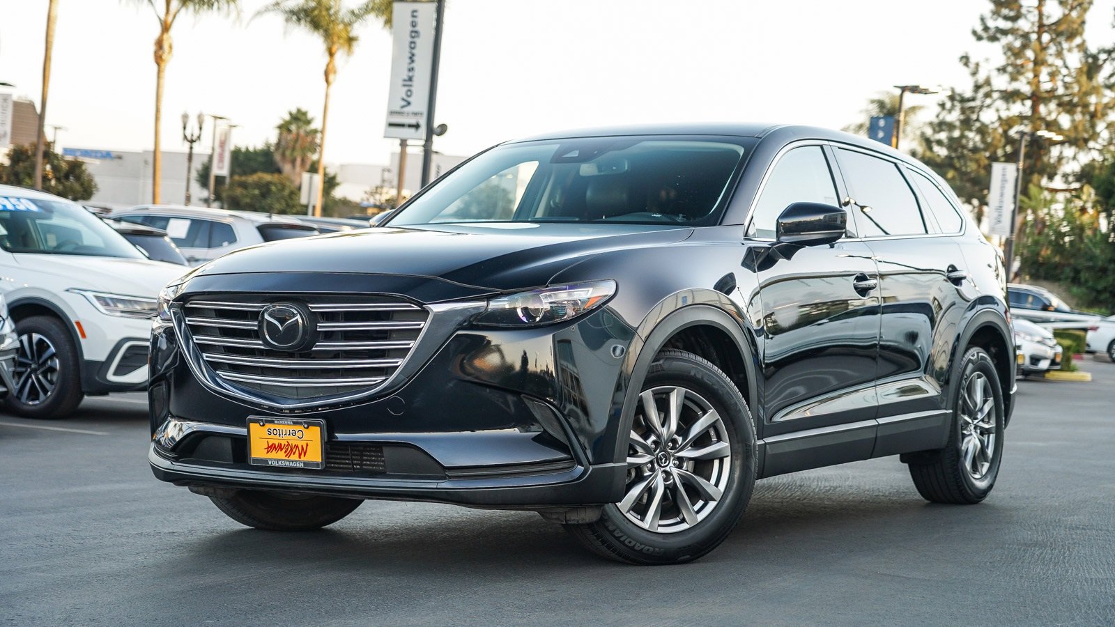 Used 2018 MAZDA CX-9 Touring image 1