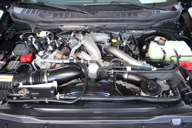 Used 2024 Ford F250 Lariat w/ Black Appearance Package image 28