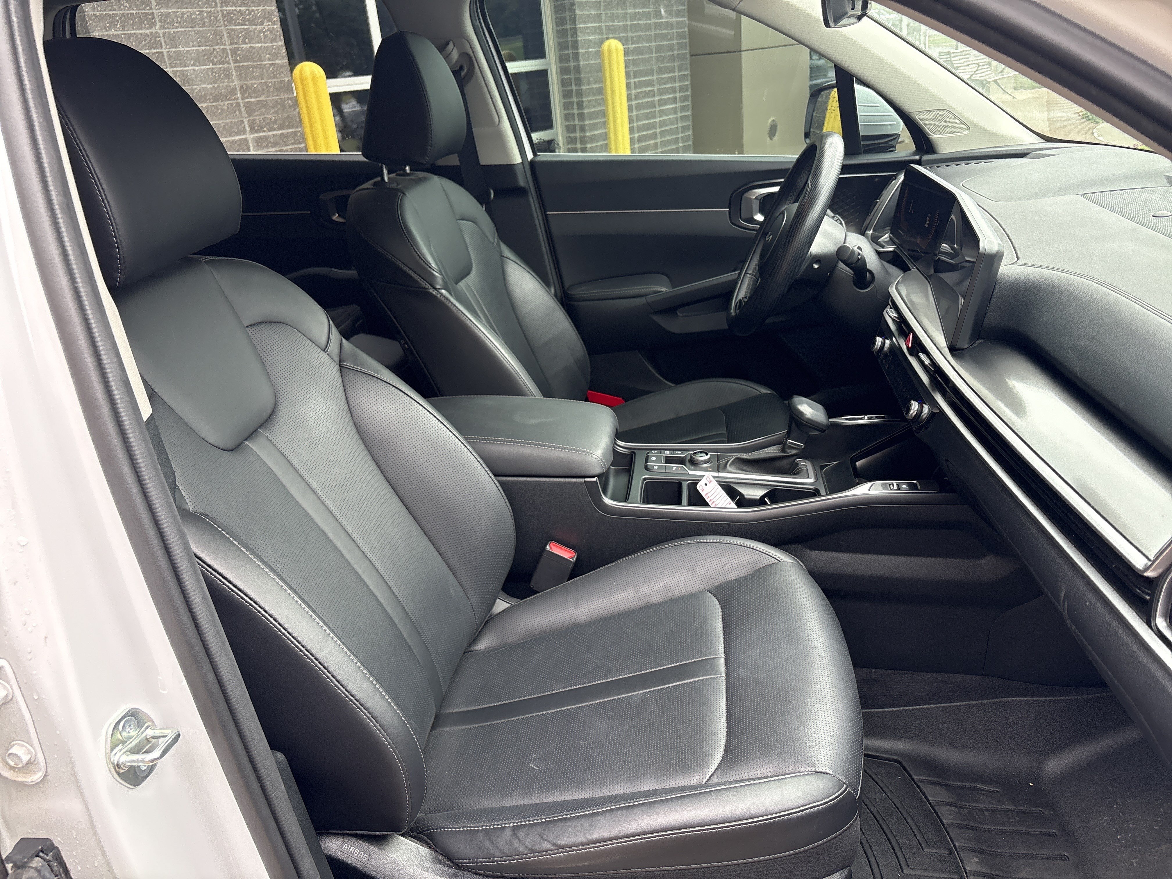 Used 2025 Kia Sorento EX AWD/4WD image 33