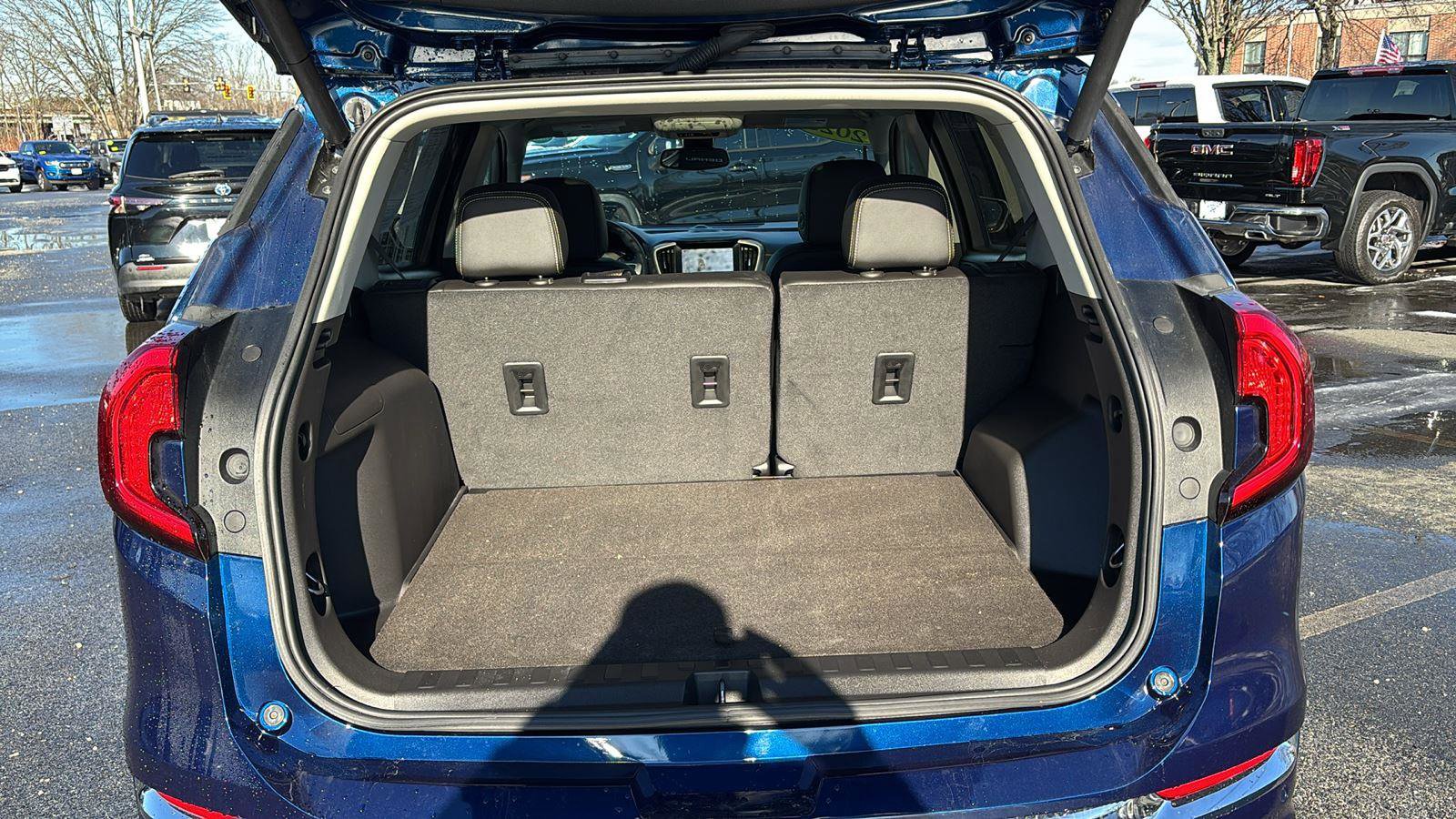 Used 2023 GMC Terrain Denali image 31