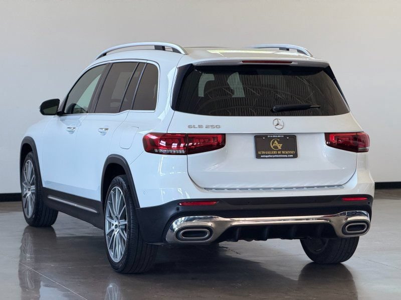 Used 2020 Mercedes-Benz GLB 250 w/ AMG Line image 5