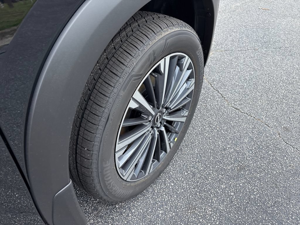 New 2026 Nissan Pathfinder Platinum FWD image 30