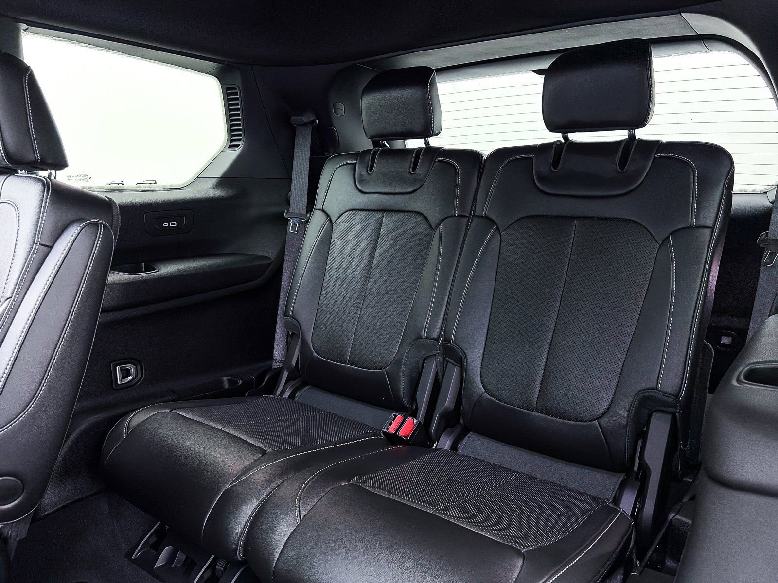 Used 2024 Jeep Grand Cherokee L Limited w/ Luxury Tech Group II image 40