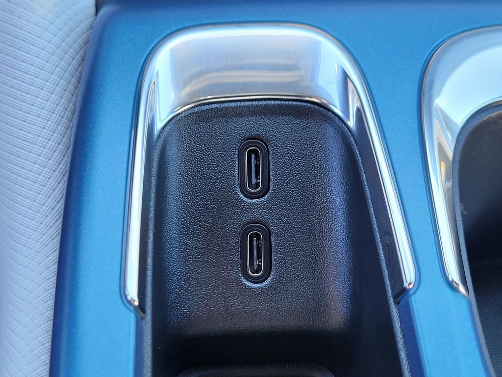 New 2026 Chevrolet Equinox EV LT image 18