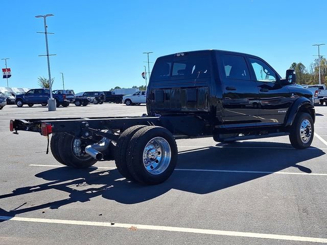 Used 2025 RAM 5500 4x4 Crew Cab image 4