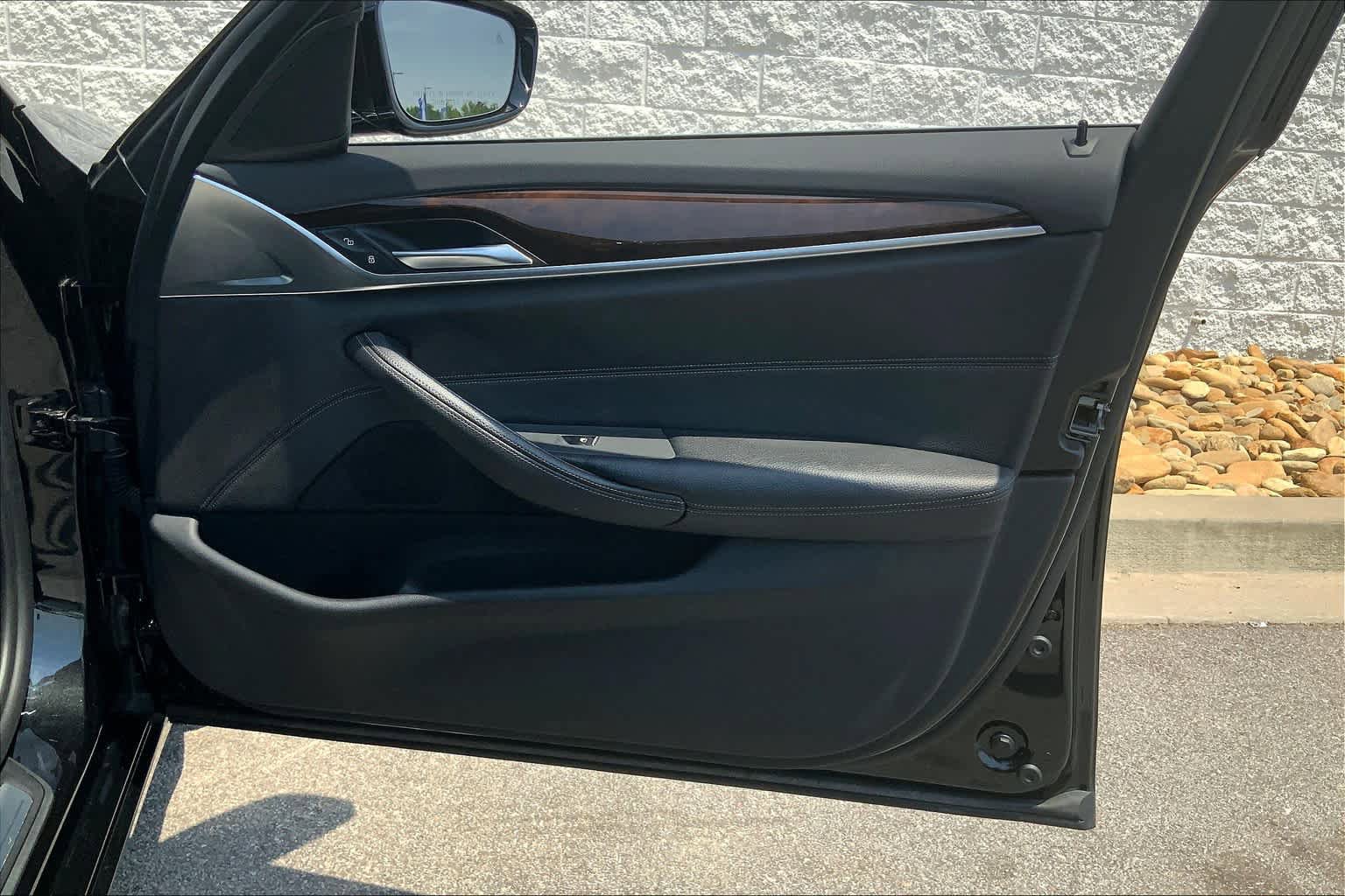 Used 2018 BMW 530i xDrive AWD/4WD image 22