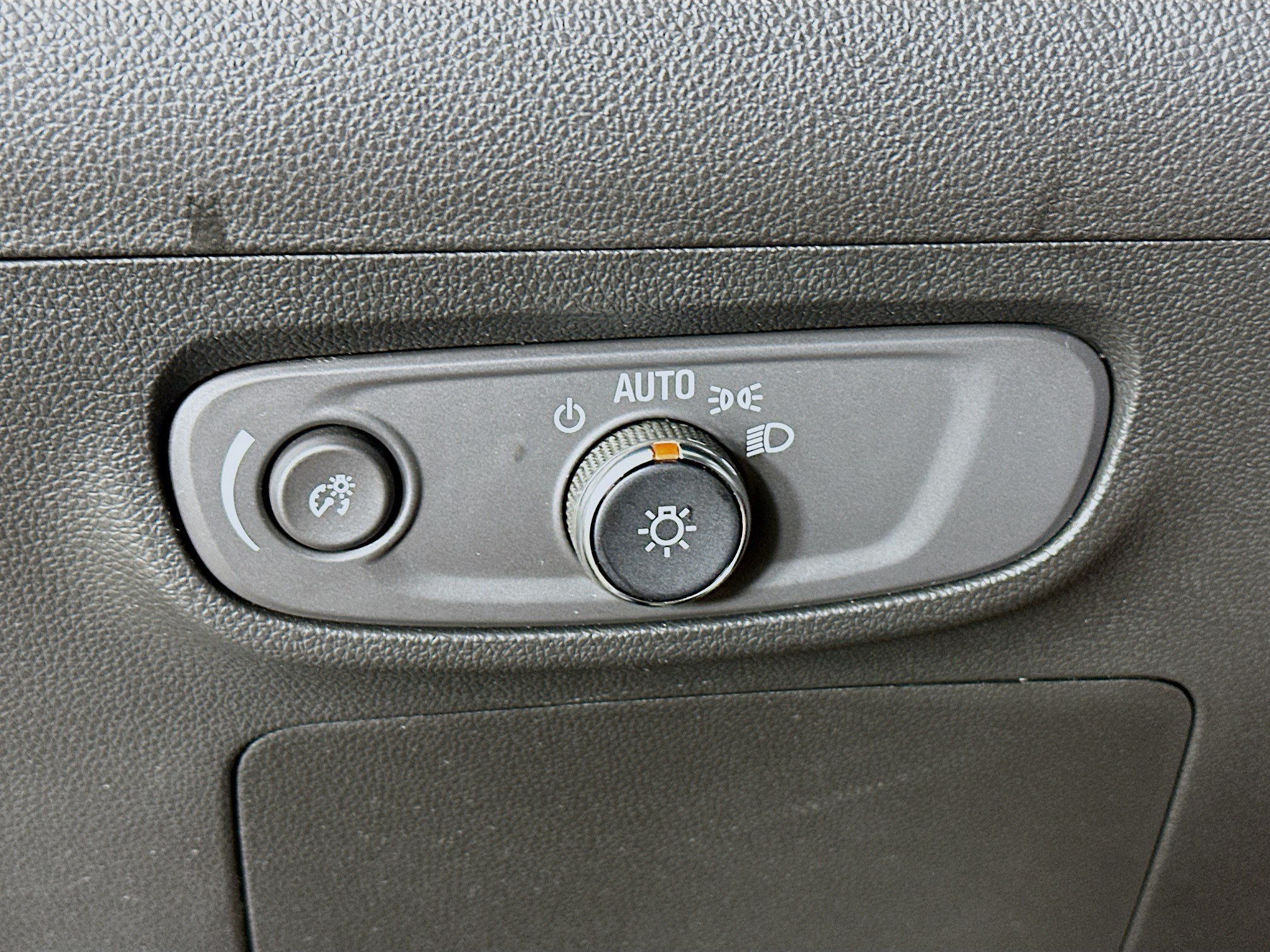 Used 2024 Buick Encore GX Sport Touring FWD image 17