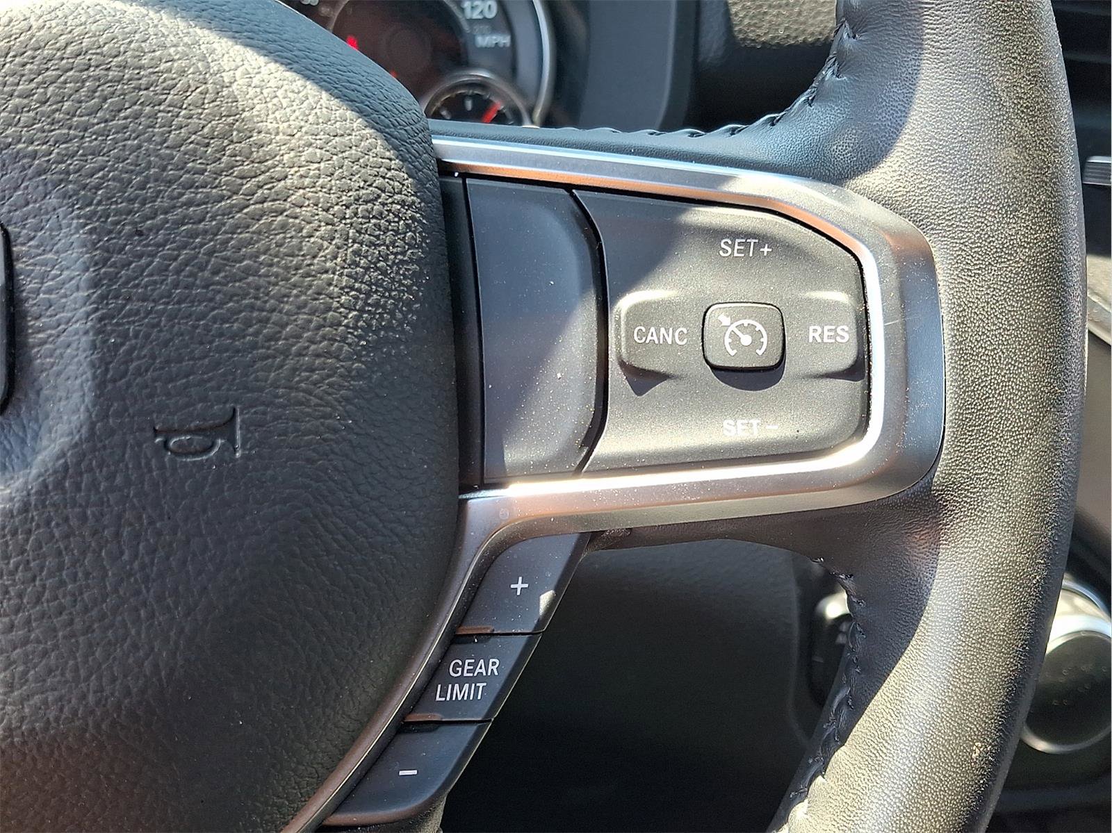Used 2024 RAM 1500 Big Horn AWD/4WD image 36
