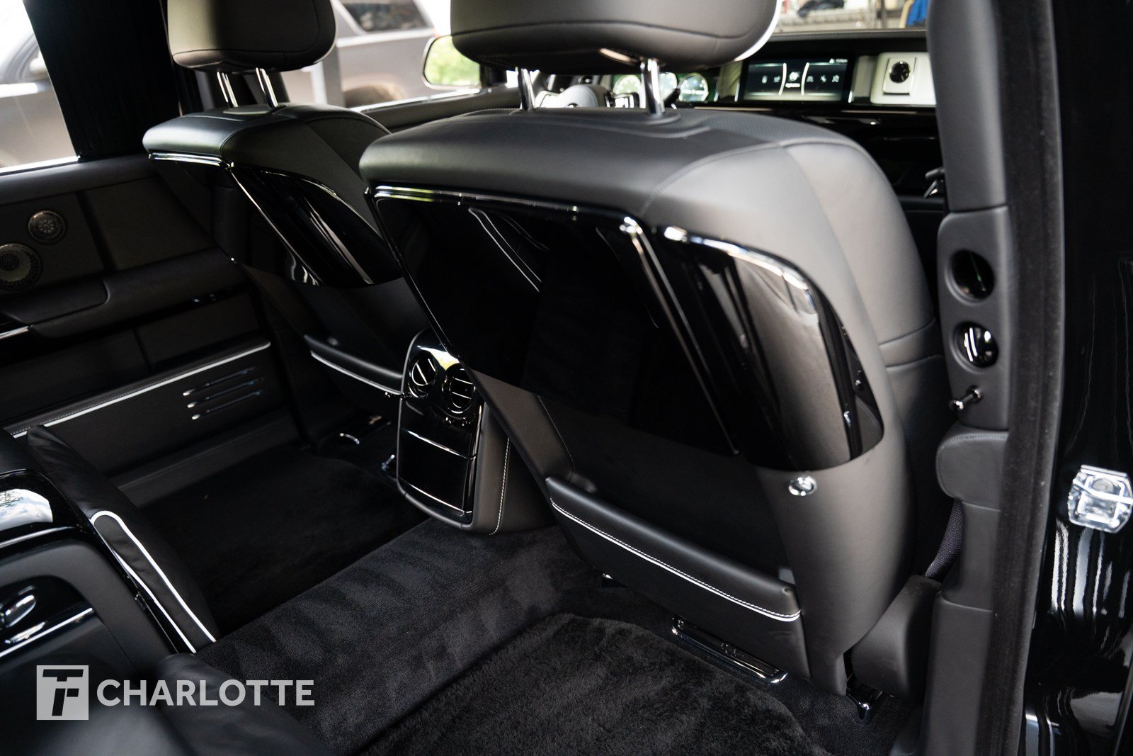 Used 2023 Rolls-Royce Phantom Extended Wheelbase RWD image 39