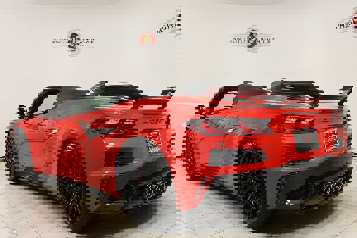 Used 2023 Chevrolet Corvette Z06 w/ Z07 Performance Package image 4