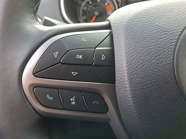 Used 2019 Jeep Cherokee Latitude Plus w/ Comfort/Convenience Group image 21